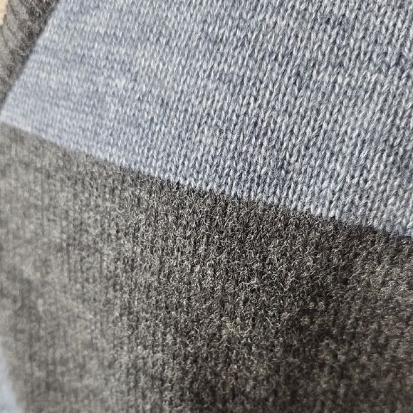 Vintage Prince Bellini by Caramy Grey Geometric Knit Sweater Vest β Made in Cana - Picture 3 of 8